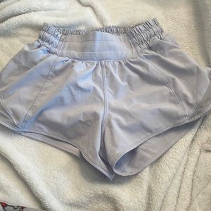 RARE size 2,2.5 lululemon hotty hot shorts